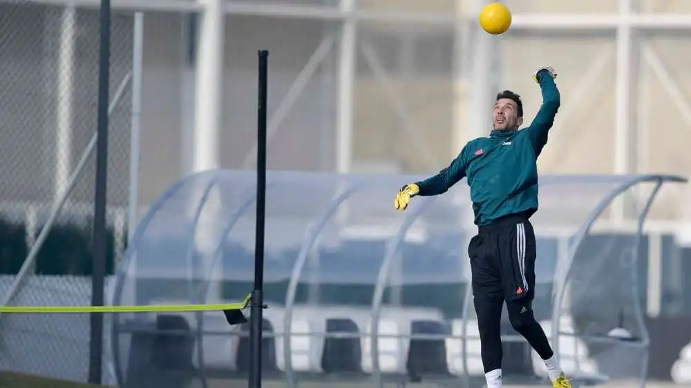 Gigi Buffon Juventus training