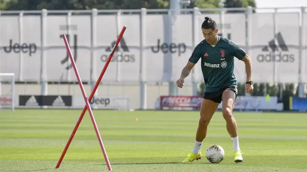 Crisiano Ronaldo Juventus training