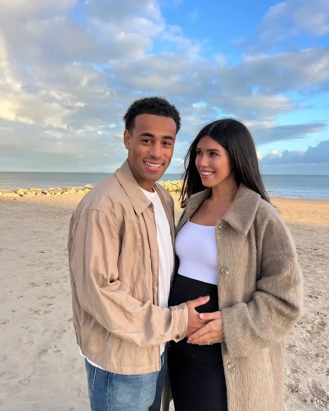 tyler adams and sarah schmidt when she was pregnant