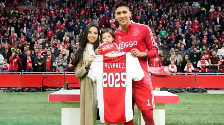 Quien es la novia de edson alvarez