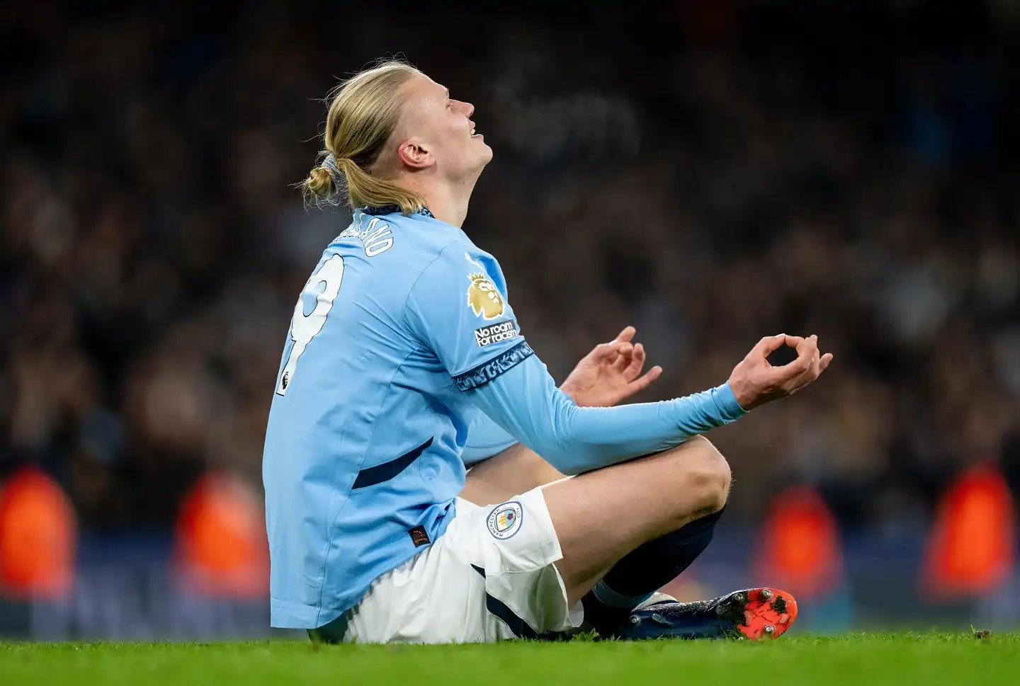 erling haaland doing the medetation celebration