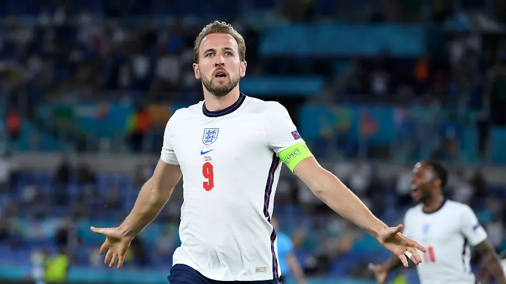 harry kane celebrating a goal for England national team