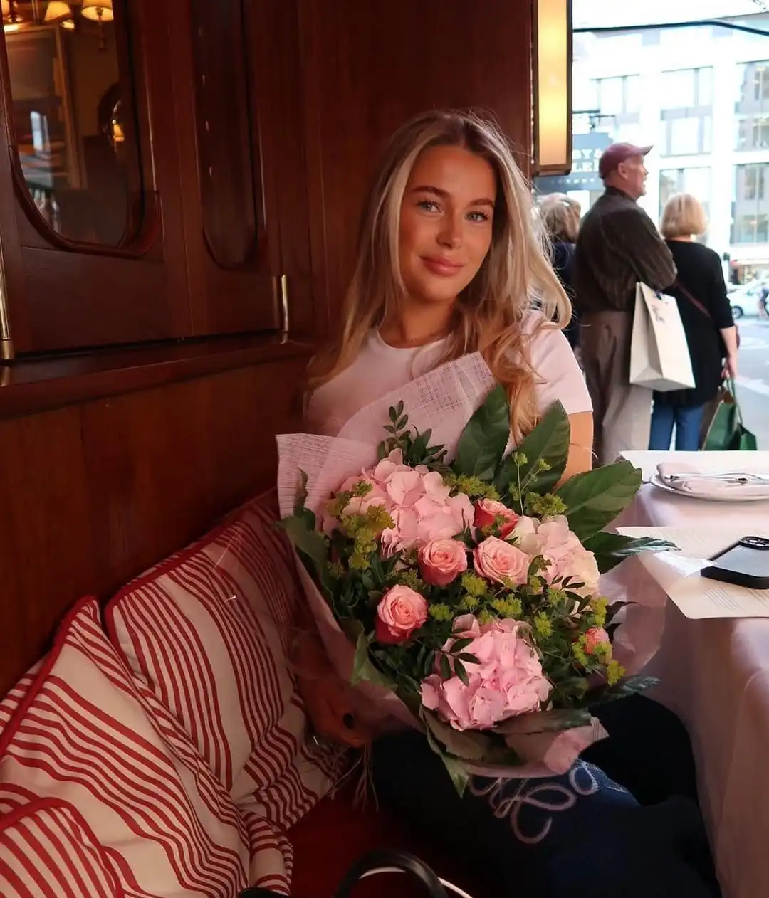 sterre van bakel with a huge bouquet